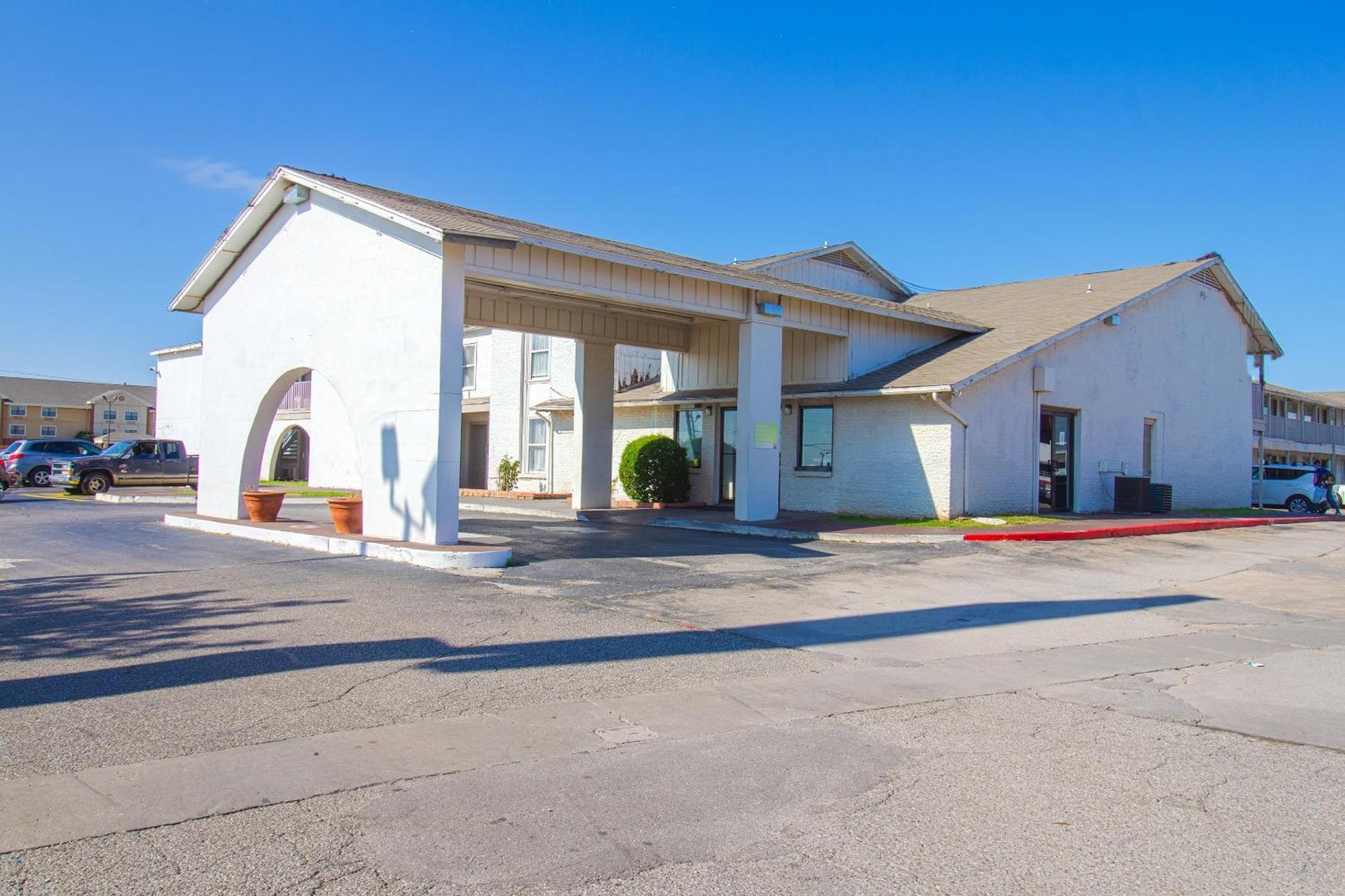 Studio Inn Extended Stay Oklahoma City Airport By Oyo Luaran gambar