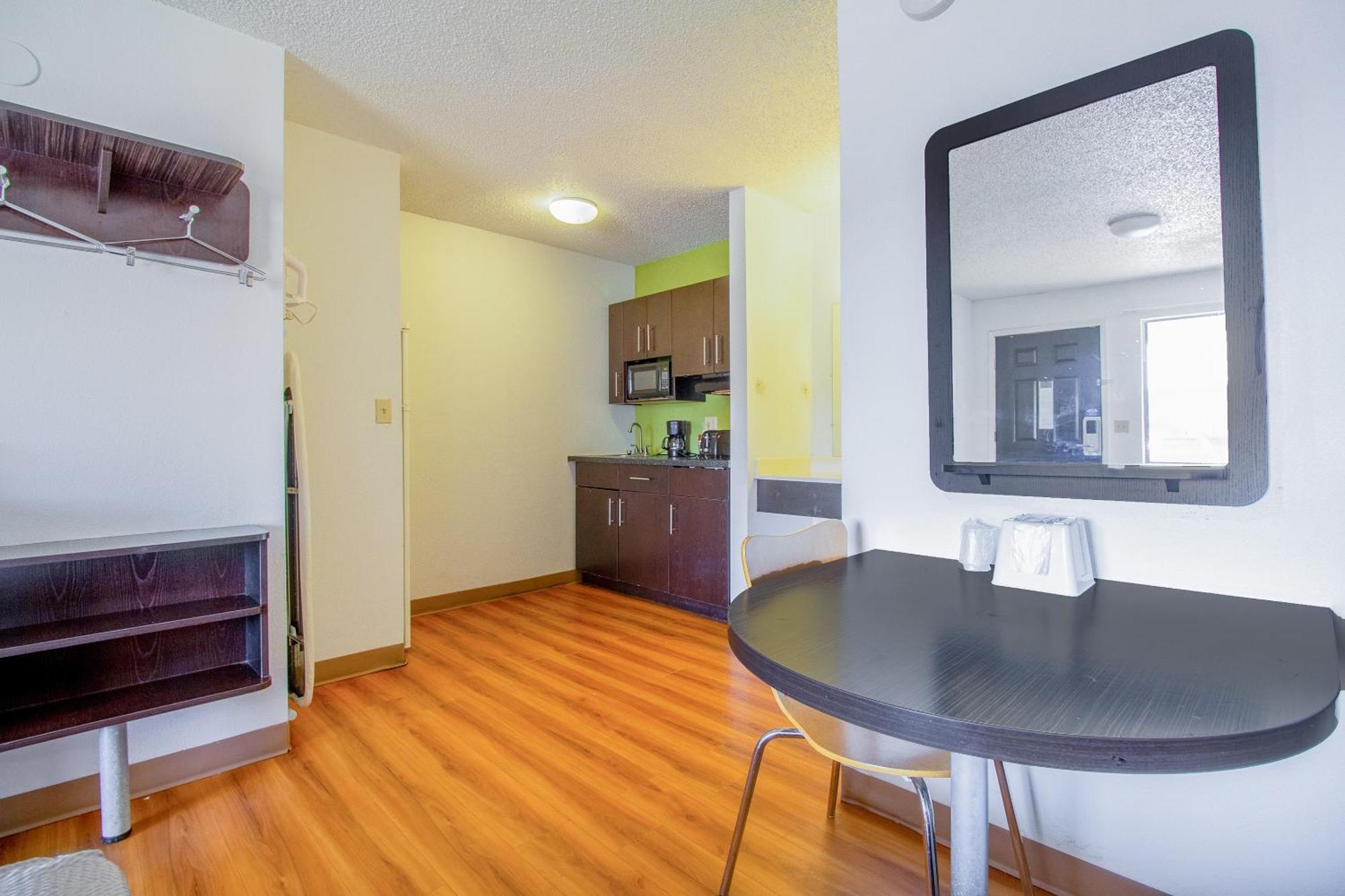 Studio Inn Extended Stay Oklahoma City Airport By Oyo Luaran gambar